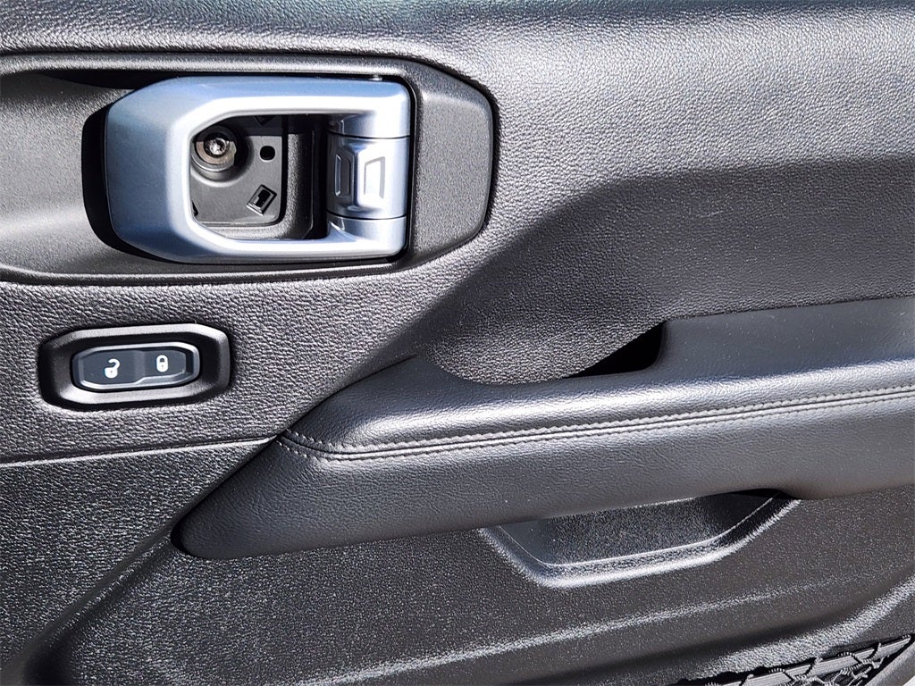 2020 Jeep Wrangler Unlimited Sahara Altitude