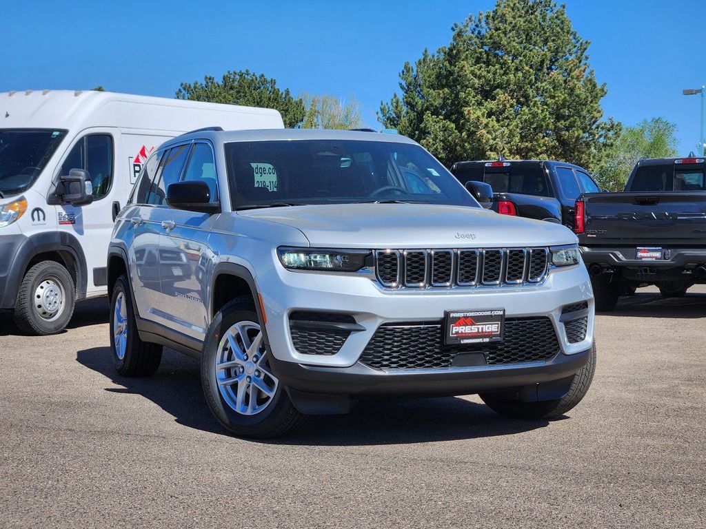 2026 Jeep Grand Cherokee GRAND CHEROKEE LAREDO X 4X4