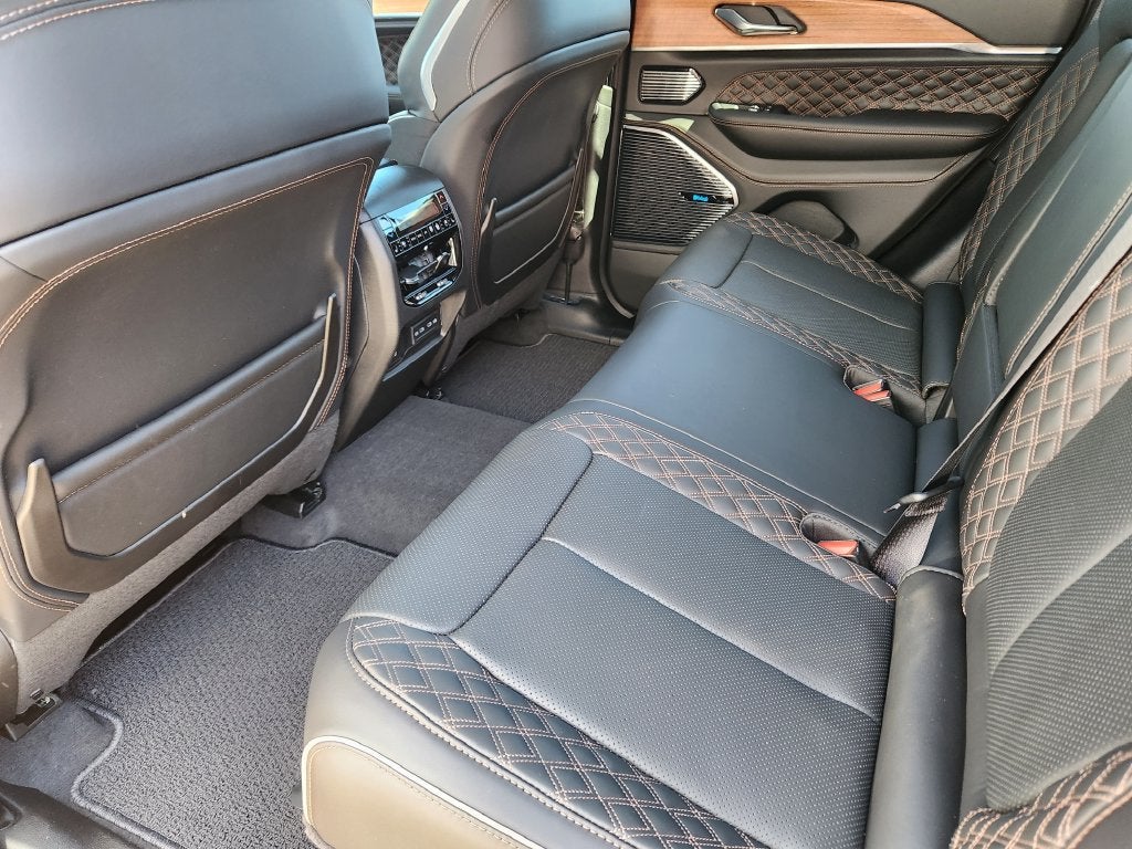 2027 Jeep Grand Cherokee Summit