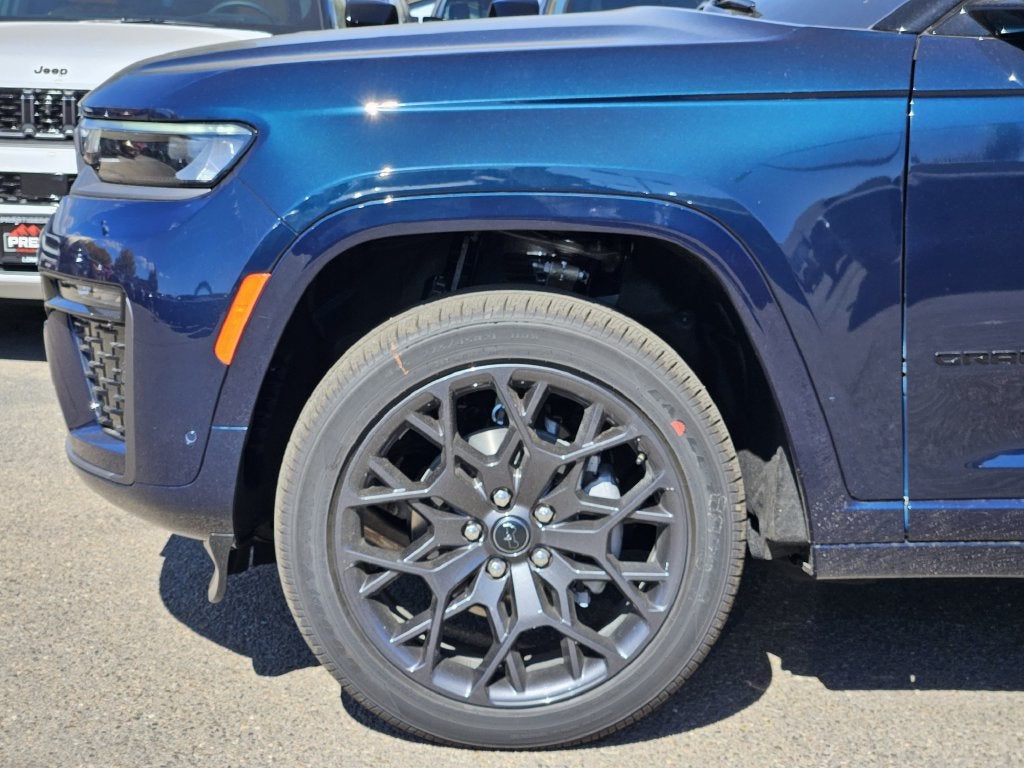 2027 Jeep Grand Cherokee Summit