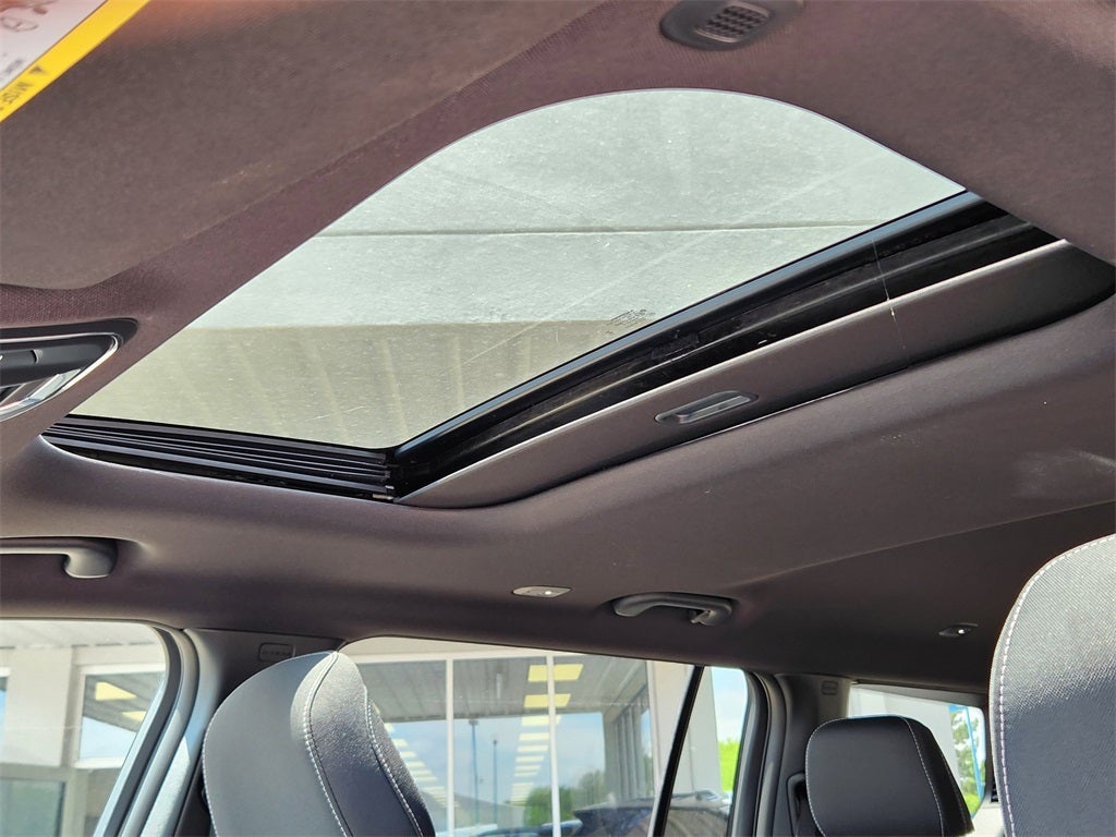 2025 Jeep Grand Cherokee GRAND CHEROKEE L LAREDO X 4X4