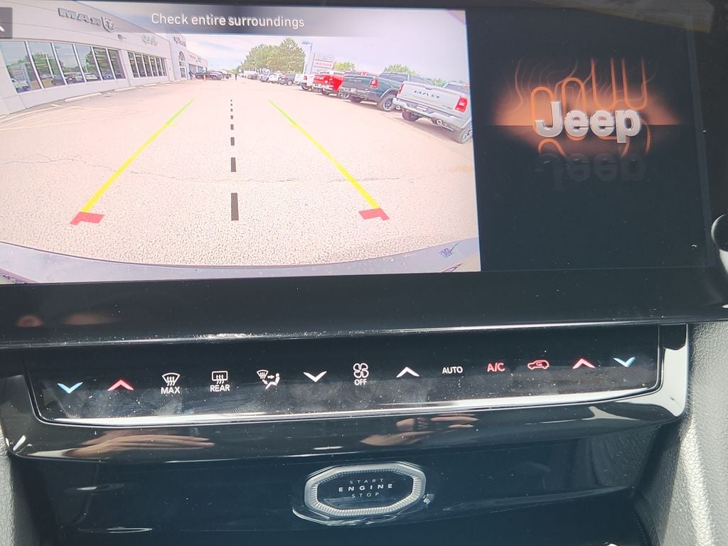 2027 Jeep Grand Cherokee L Laredo