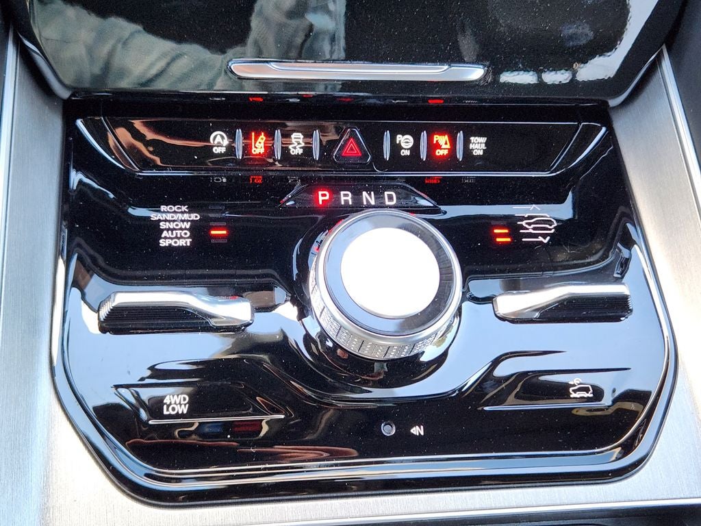 2026 Jeep Grand Wagoneer Upland