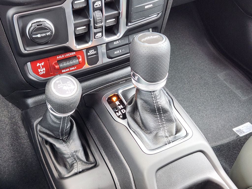 2026 Jeep Gladiator GLADIATOR MOJAVE X 4X4