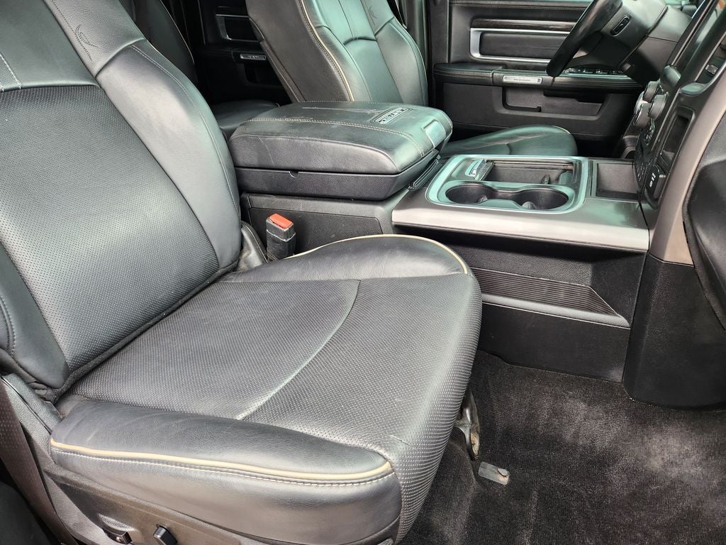 2017 RAM 1500 Limited Crew Cab 4x4 5'7' Box