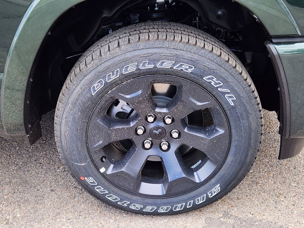 2026 RAM 1500 RAM 1500 LONE STAR CREW CAB 4X4 5'7' BOX