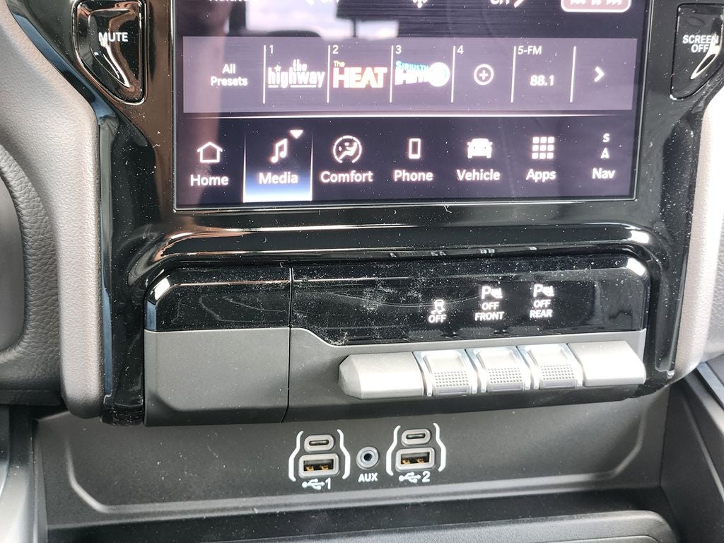 2026 RAM 1500 RAM 1500 LONE STAR CREW CAB 4X4 5'7' BOX