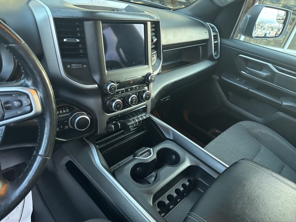 2020 RAM 1500 Big Horn Crew Cab 4x4 5'7' Box