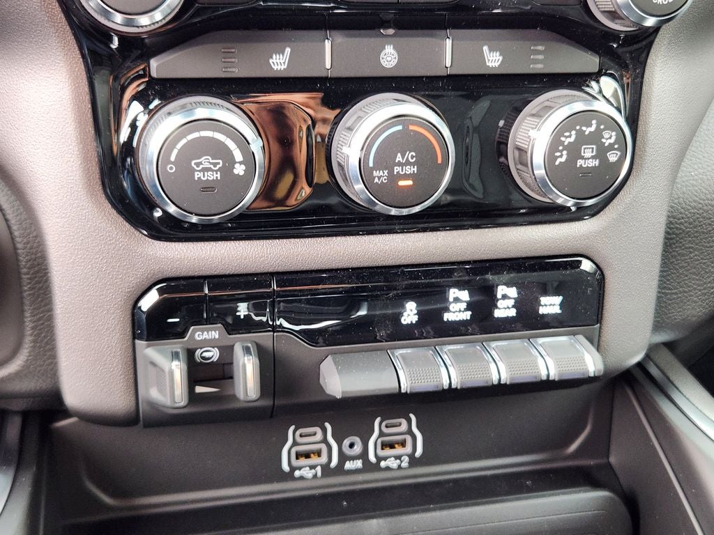 2026 RAM 1500 RAM 1500 BIG HORN CREW CAB 4X4 5'7' BOX