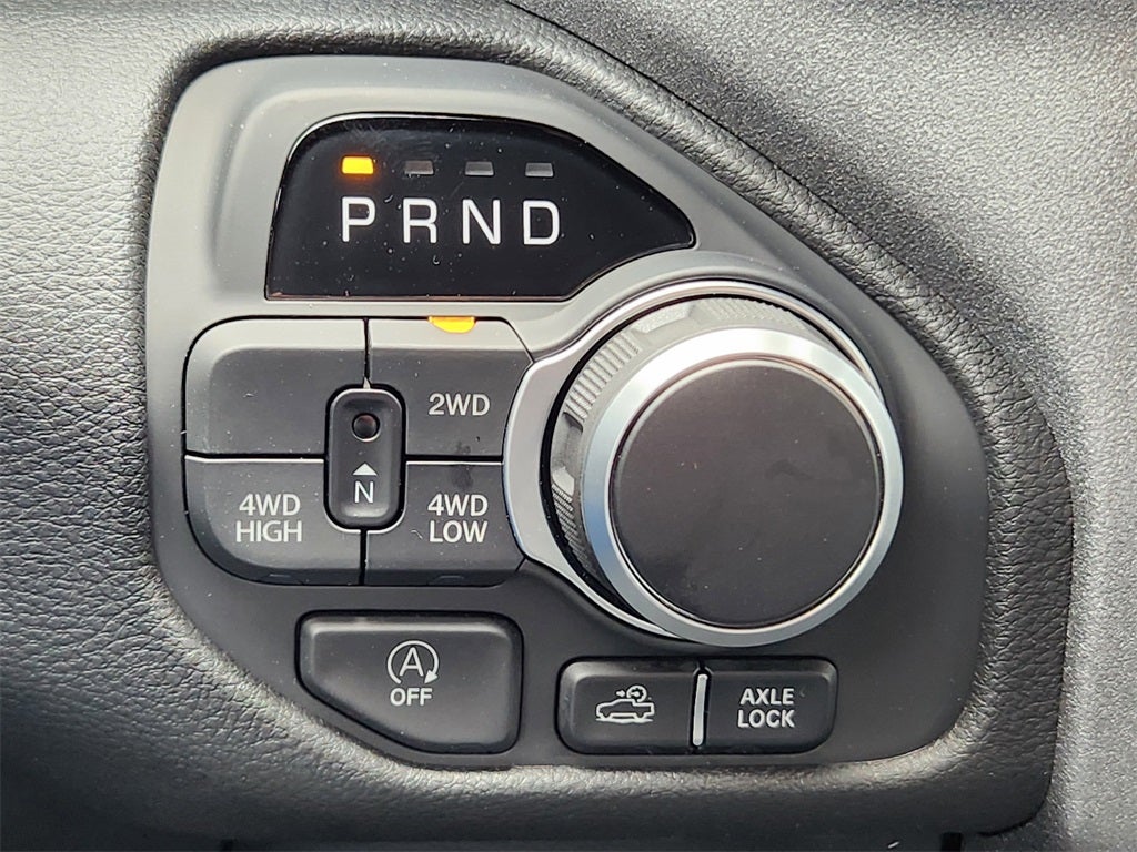 2025 RAM 1500 RAM 1500 TRADESMAN CREW CAB 4X4 5'7' BOX