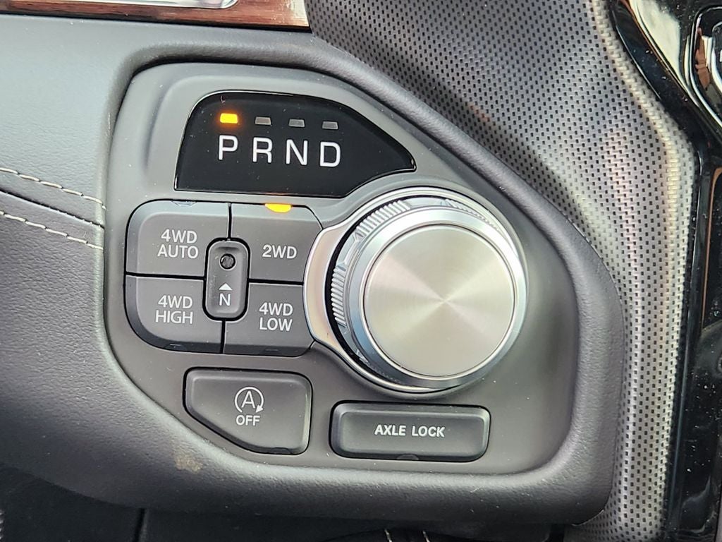 2026 RAM 1500 RAM 1500 LIMITED CREW CAB 4X4 5'7' BOX