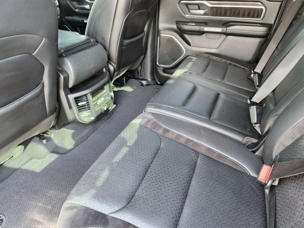 2019 RAM 1500 Laramie Crew Cab 4x4 5'7' Box