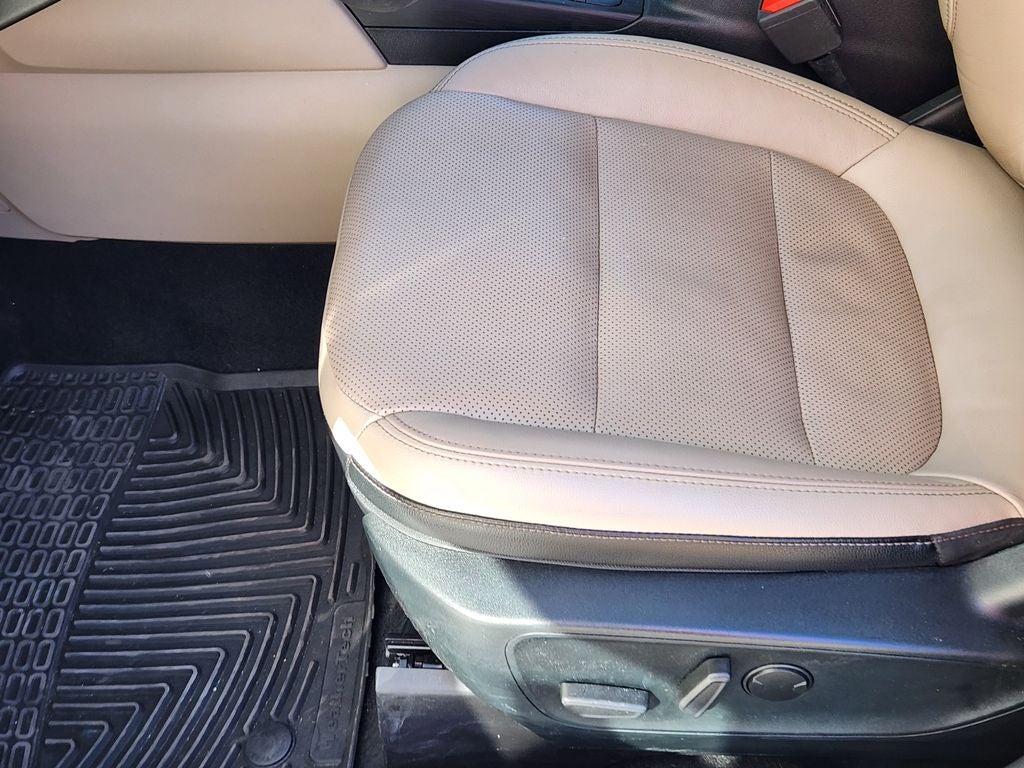 2020 Ford Escape Titanium Hybrid