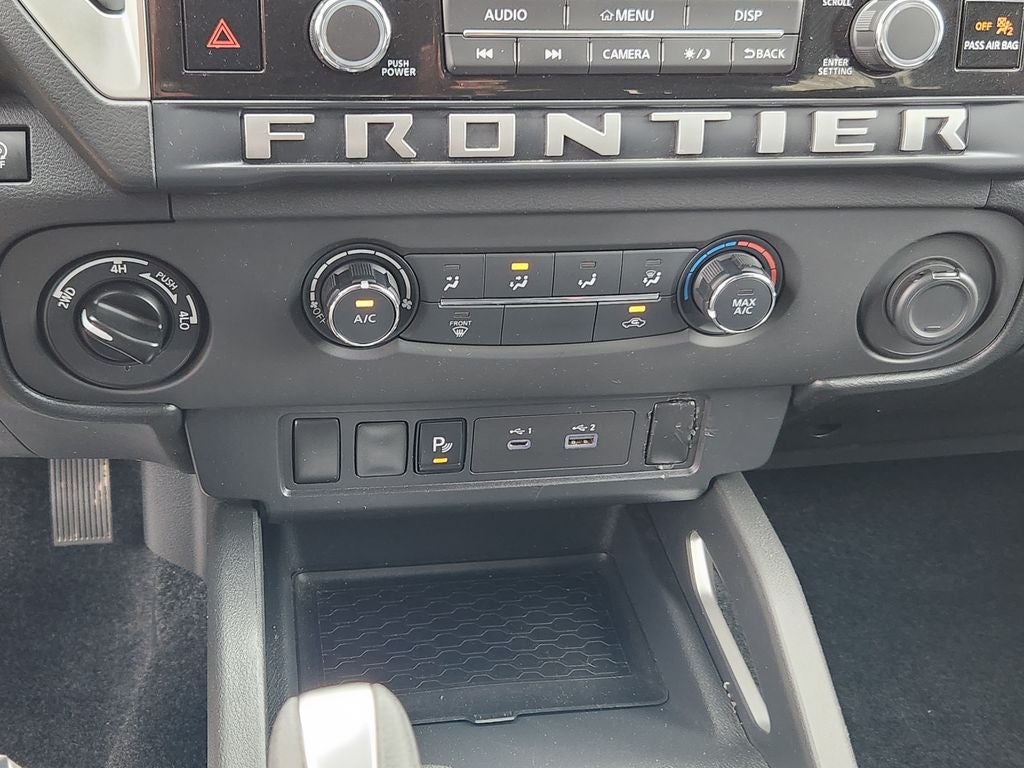2025 Nissan Frontier SV