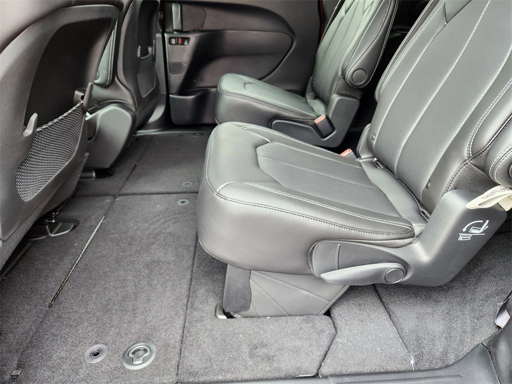 2025 Chrysler Pacifica PACIFICA SELECT