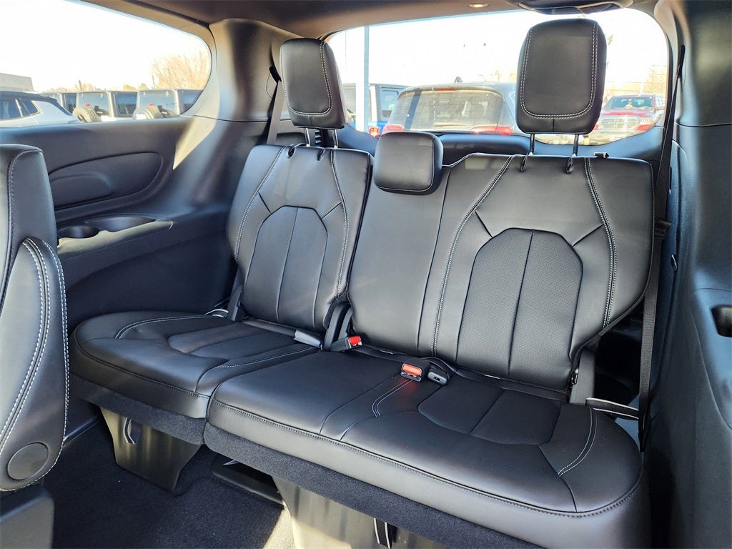 2026 Chrysler Voyager VOYAGER LX