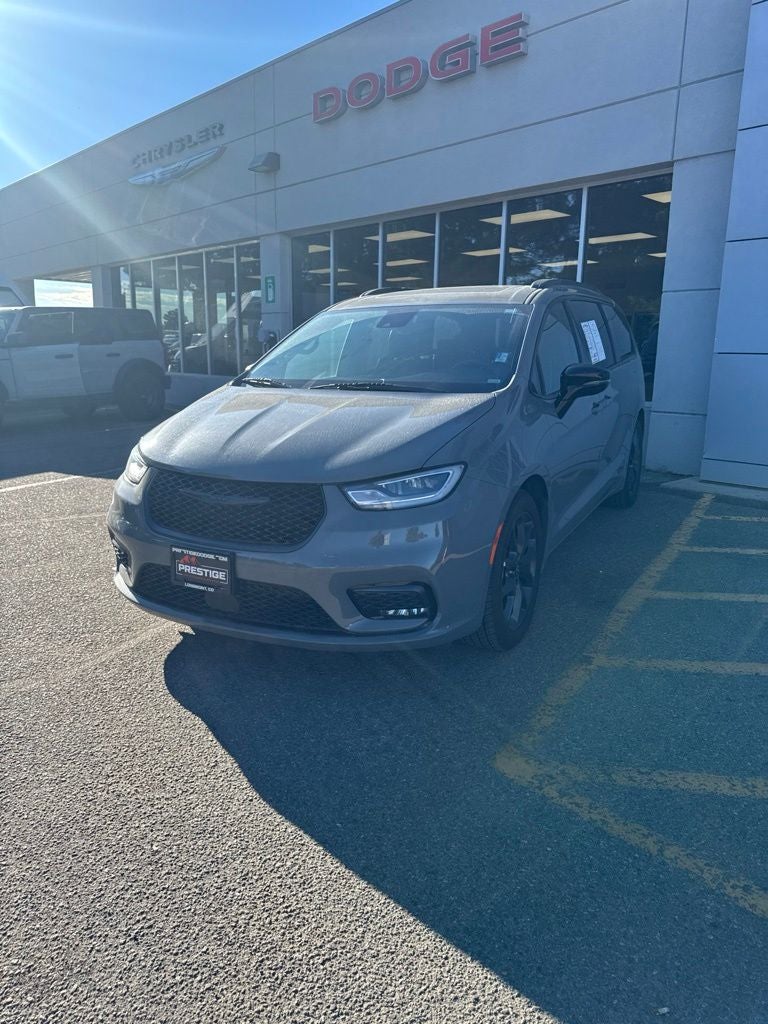2025 Chrysler Pacifica
