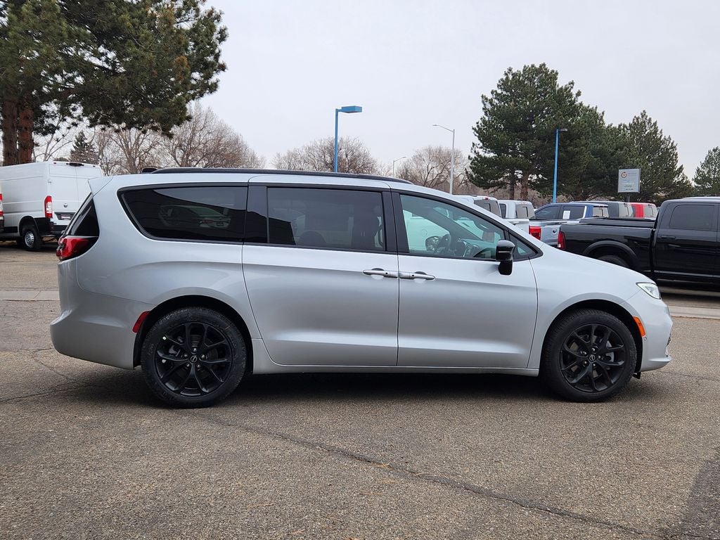 2026 Chrysler Pacifica PACIFICA LIMITED AWD