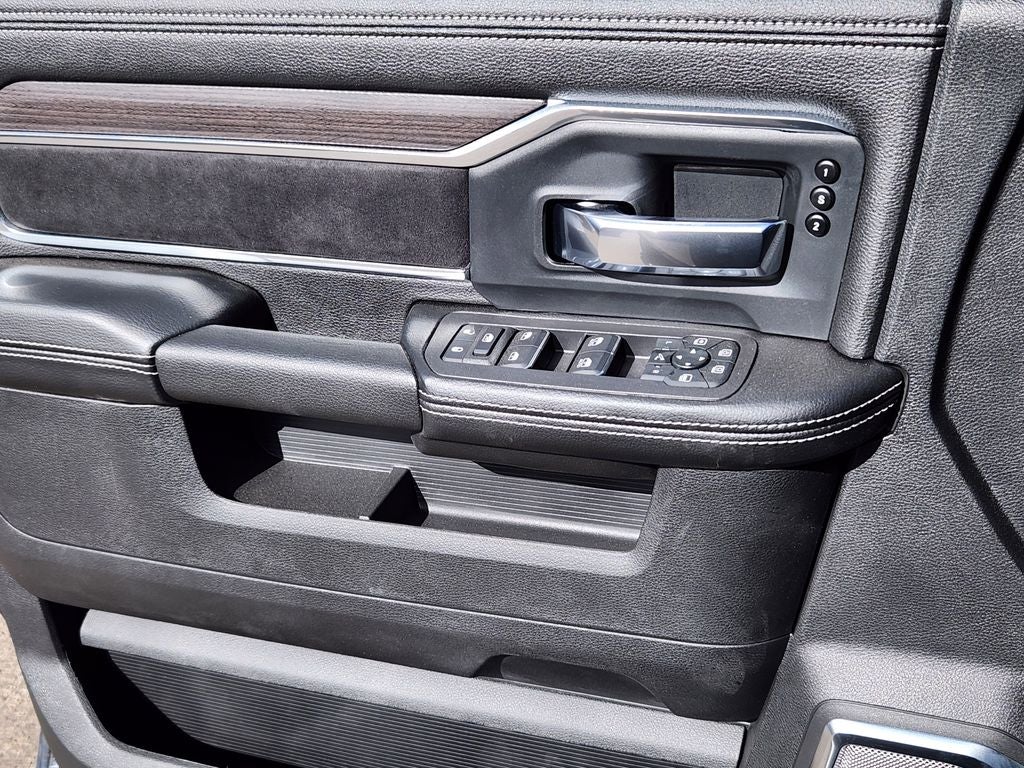 2026 RAM 3500 RAM 3500 LARAMIE CREW CAB 4X4 8' BOX