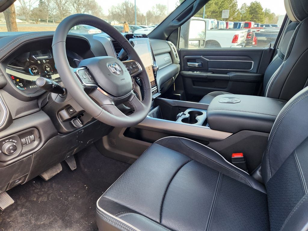 2026 RAM 3500 RAM 3500 LARAMIE CREW CAB 4X4 8' BOX