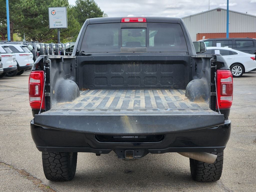 2022 RAM 3500 Laramie Crew Cab 4x4 8' Box