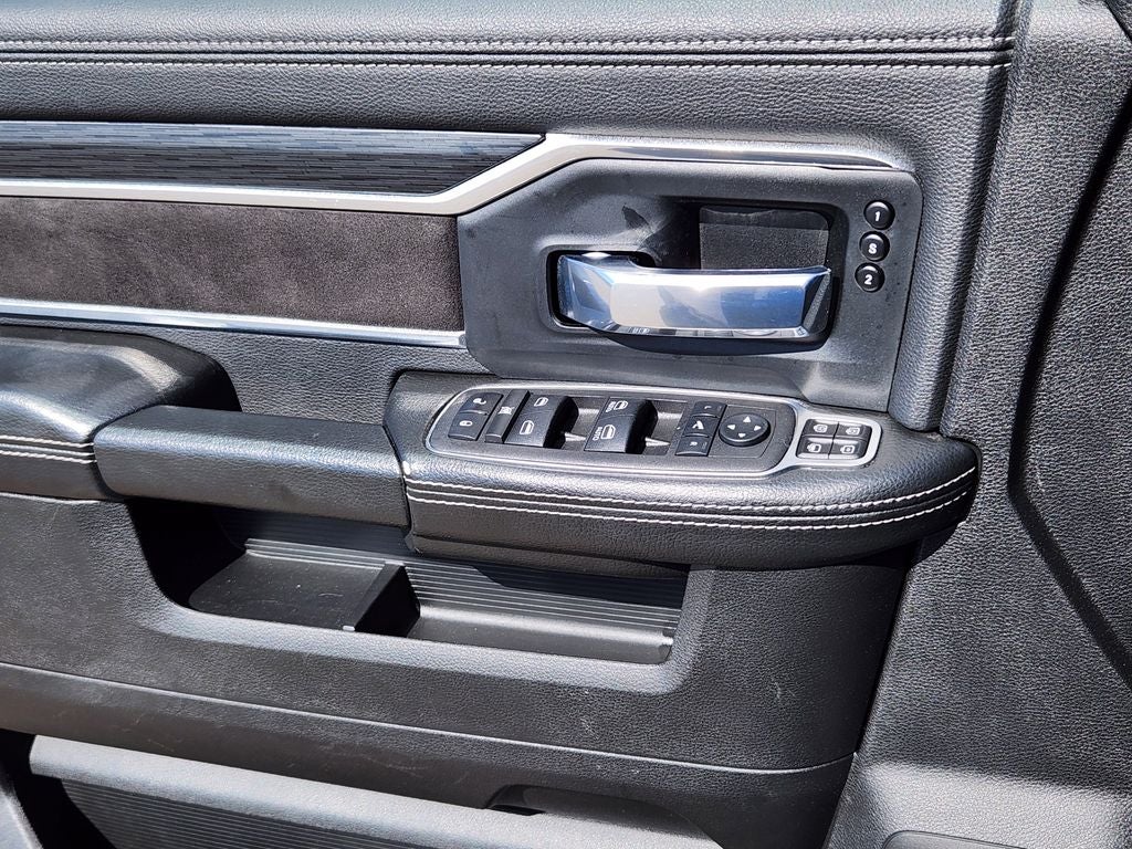 2024 RAM 3500 Laramie Crew Cab 4x4 8' Box