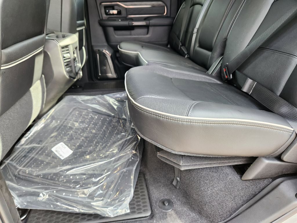 2026 RAM 3500 RAM 3500 LIMITED CREW CAB 4X4 8' BOX