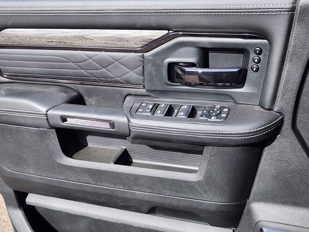 2026 RAM 3500 RAM 3500 LIMITED CREW CAB 4X4 8' BOX