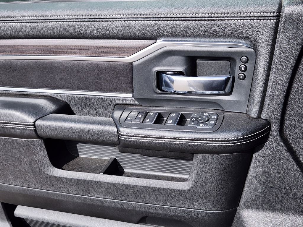 2026 RAM 2500 RAM 2500 LARAMIE MEGA CAB 4X4 6'4' BOX