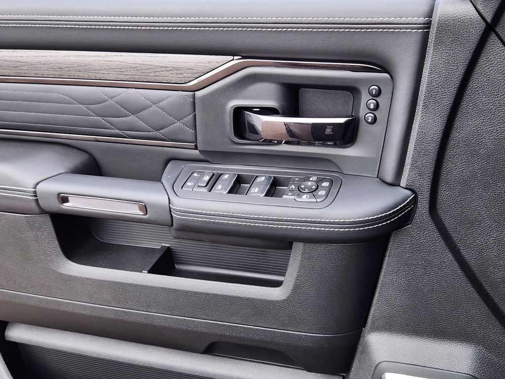 2026 RAM 2500 RAM 2500 LIMITED MEGA CAB 4X4 6'4' BOX