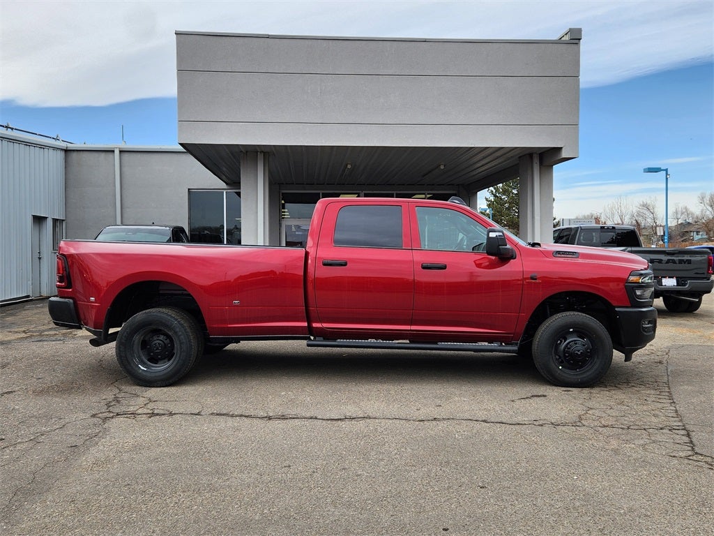 2026 RAM 3500 RAM 3500 TRADESMAN CREW CAB 4X4 8' BOX