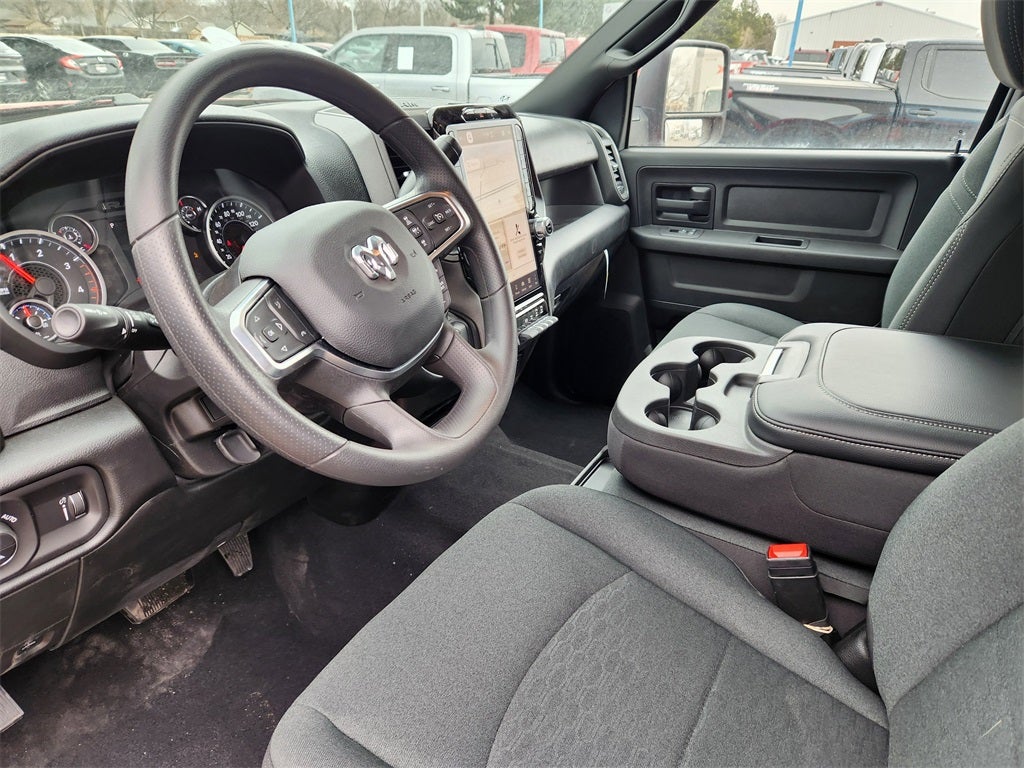 2026 RAM 3500 RAM 3500 TRADESMAN CREW CAB 4X4 8' BOX