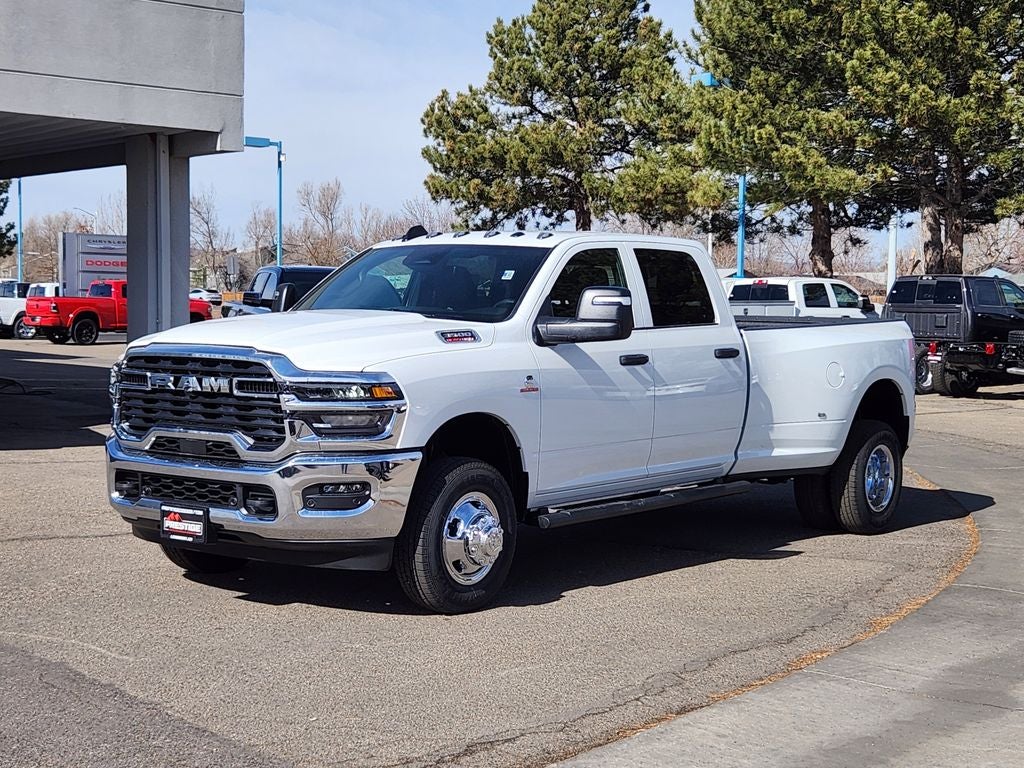 2026 RAM 3500 RAM 3500 TRADESMAN CREW CAB 4X4 8' BOX