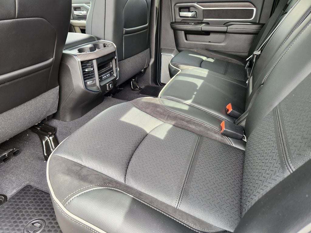 2026 RAM 3500 RAM 3500 LARAMIE CREW CAB 4X4 8' BOX