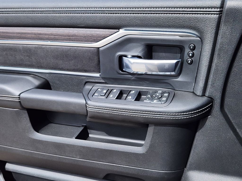 2026 RAM 3500 RAM 3500 LIMITED CREW CAB 4X4 8' BOX