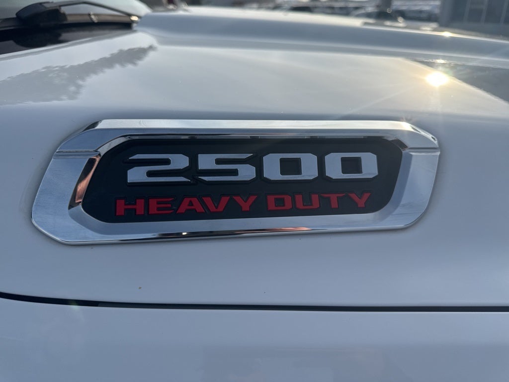 2022 RAM 2500 Laramie Crew Cab 4x4 6'4' Box