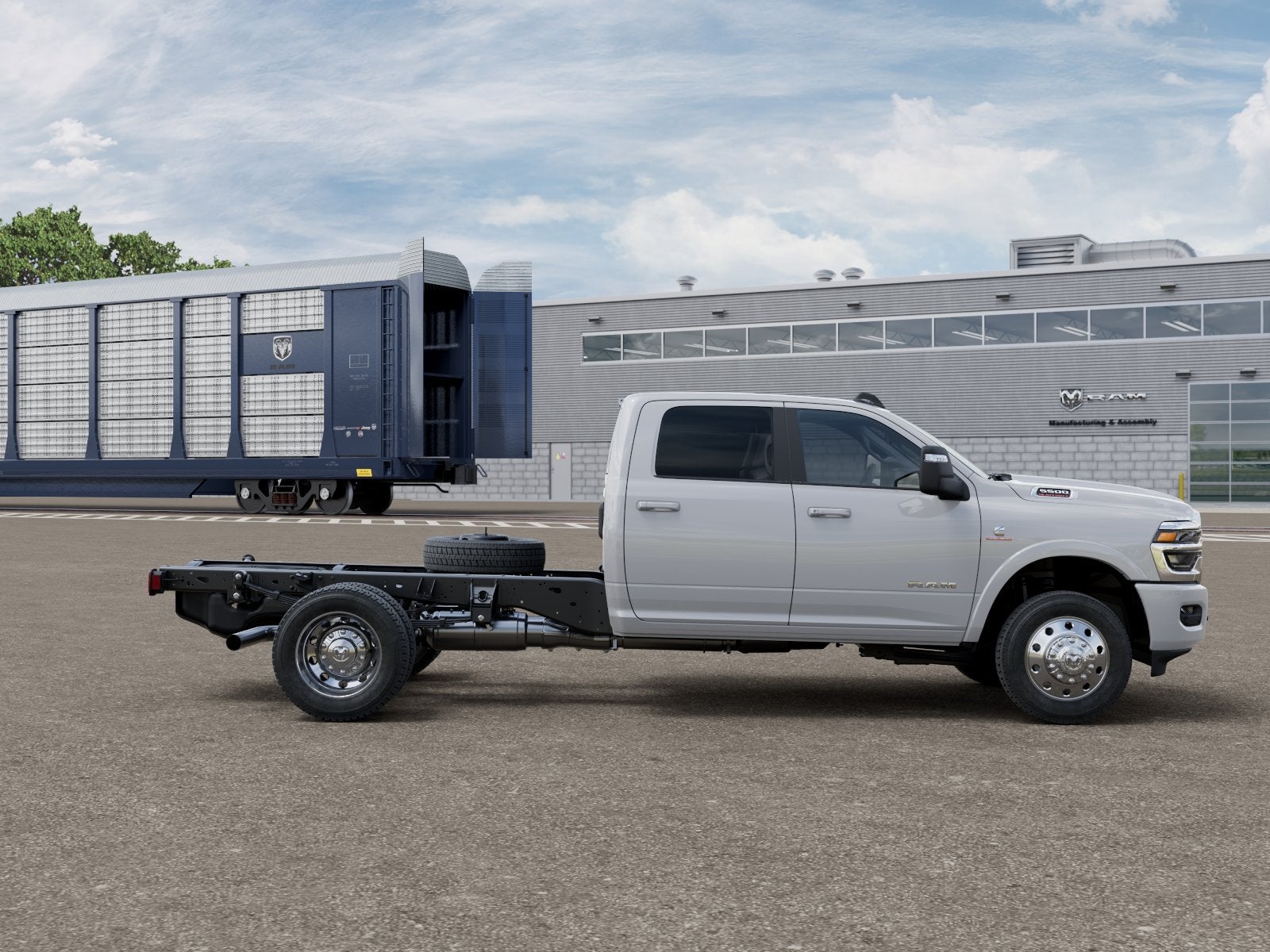 2026 RAM 5500 Chassis Cab RAM 5500 BIG HORN CHASSIS CREW CAB 4X4 60' CA