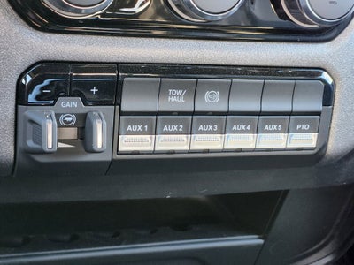 2026 RAM 5500 Chassis Cab RAM 5500 TRADESMAN CHASSIS CREW CAB 4X4 84' CA