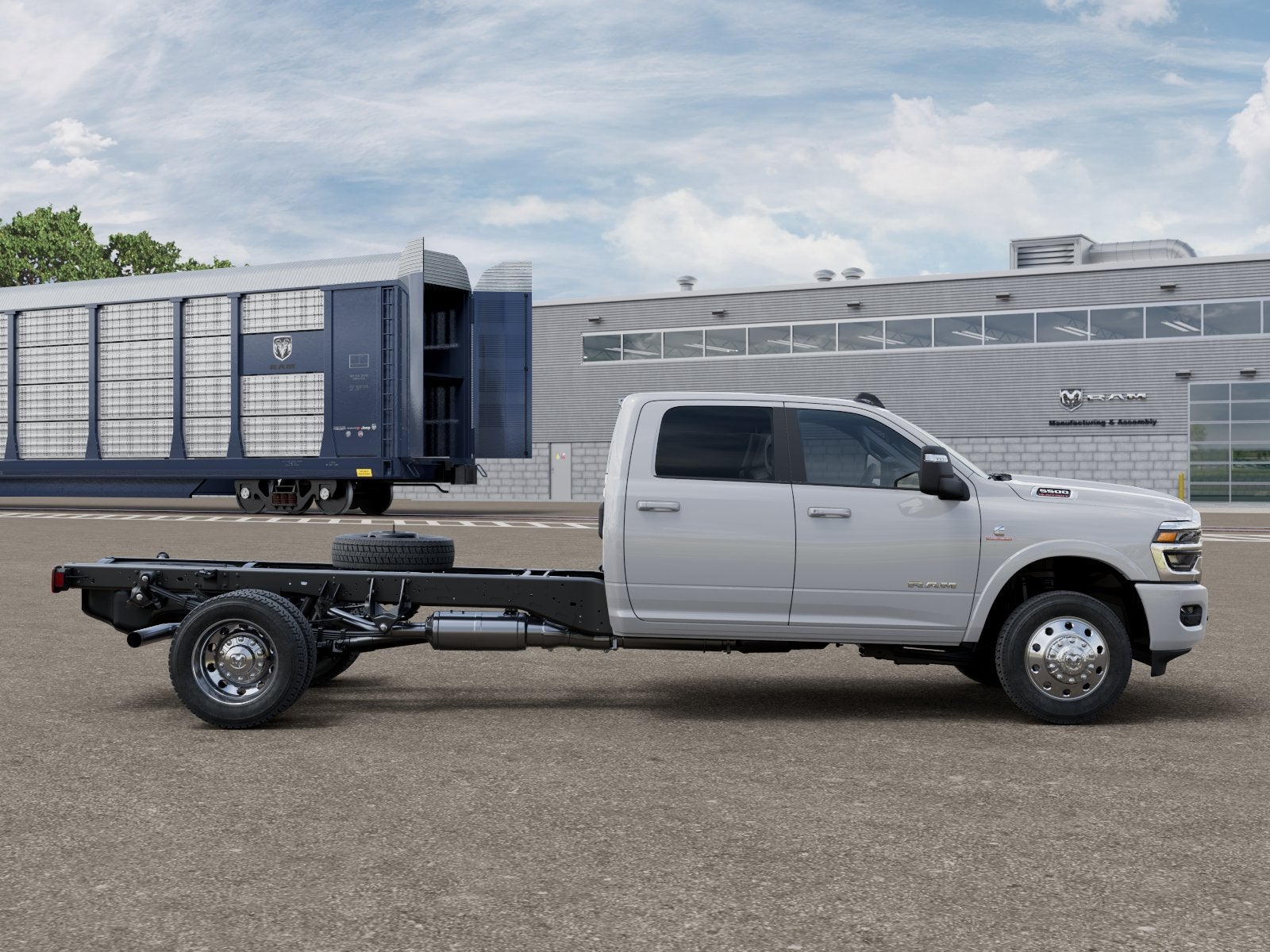 2026 RAM 5500 Chassis Cab RAM 5500 BIG HORN CHASSIS CREW CAB 4X4 84' CA