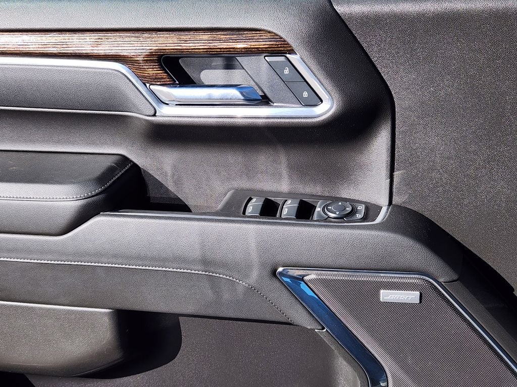 2025 GMC Sierra 1500 4WD Crew Cab Standard Box Elevation