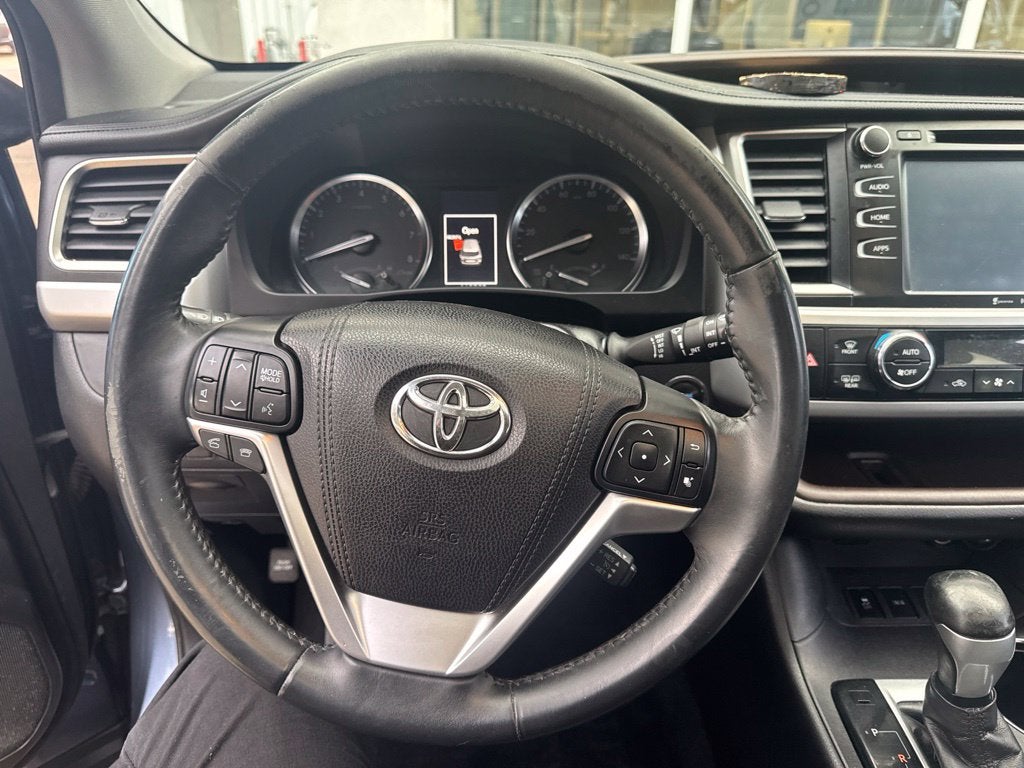 2016 Toyota Highlander XLE V6