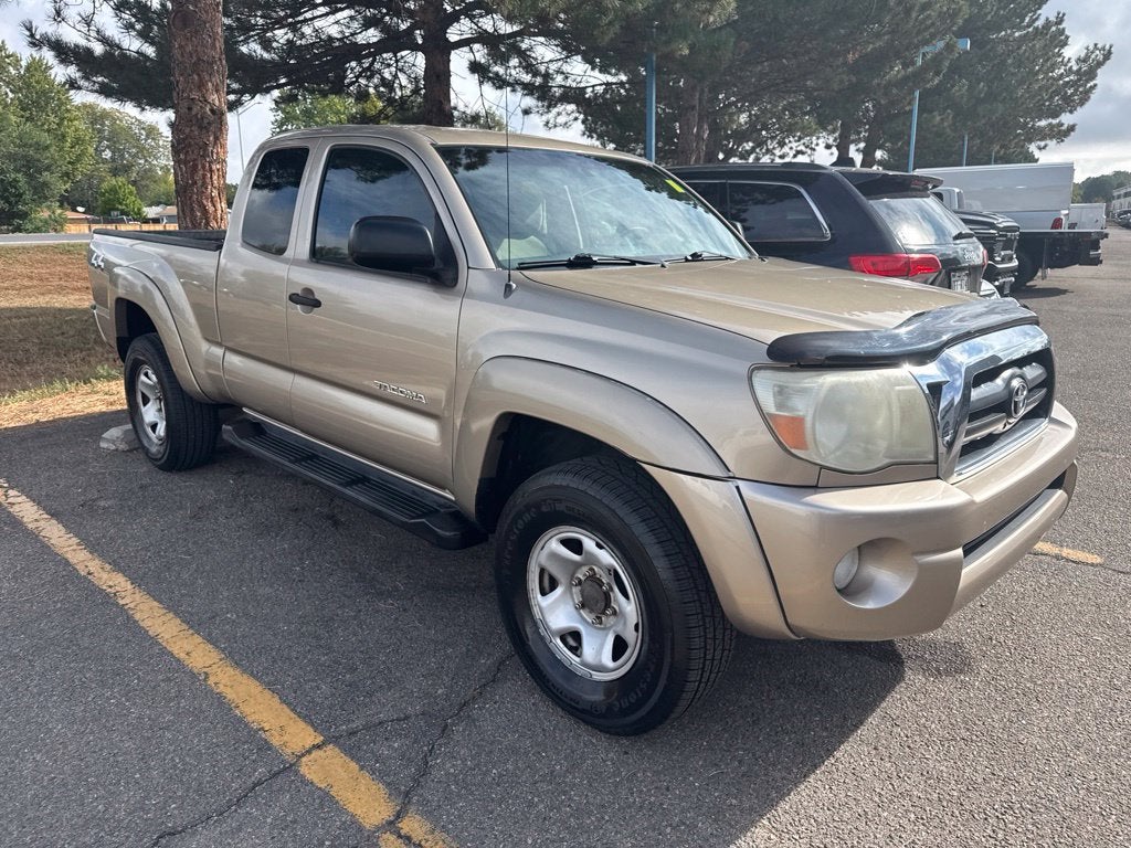 2005 Toyota Tacoma Base V6