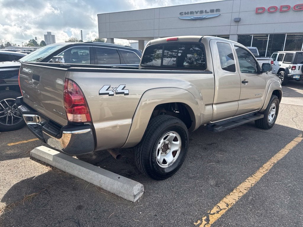 2005 Toyota Tacoma Base V6