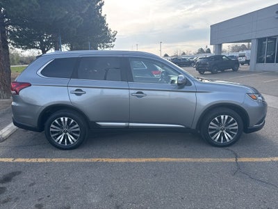 2020 Mitsubishi Outlander Base