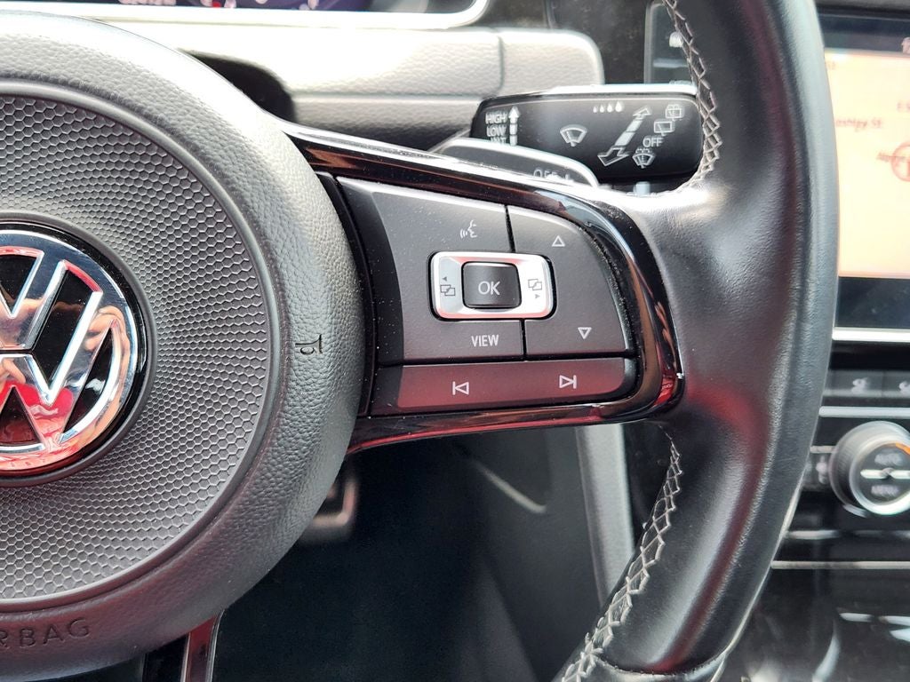 2019 Volkswagen Golf R 2.0T w/DCC & Navigation