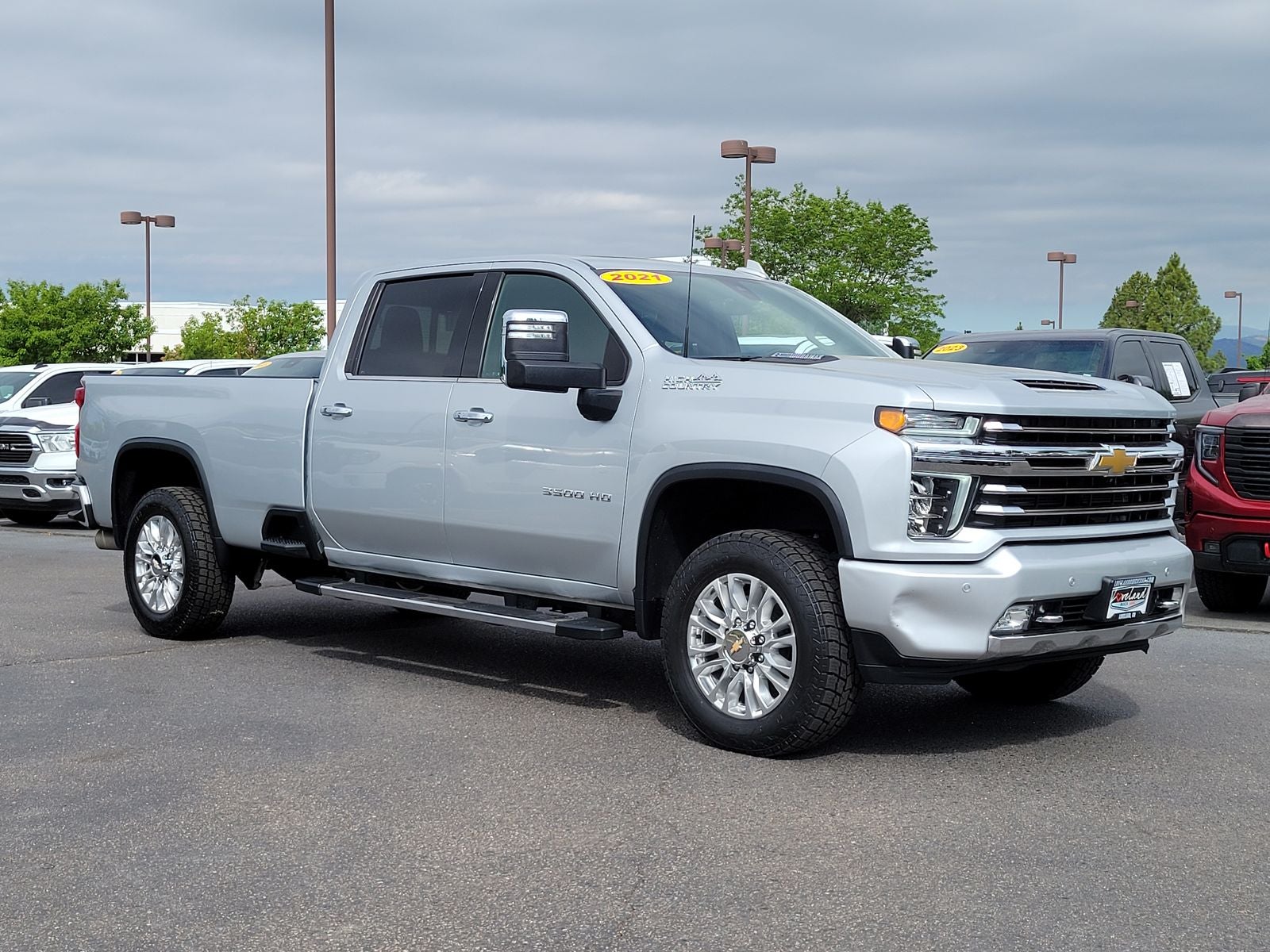 2021 Chevrolet Silverado 3500HD High Country 4WD photo