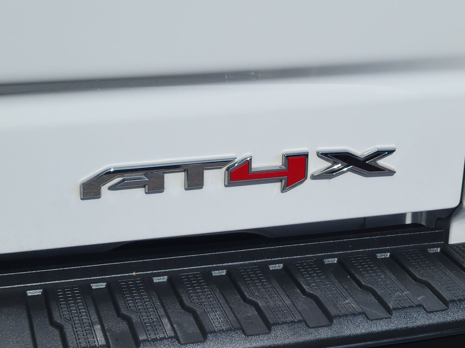 2024 GMC Sierra 1500 AT4X
