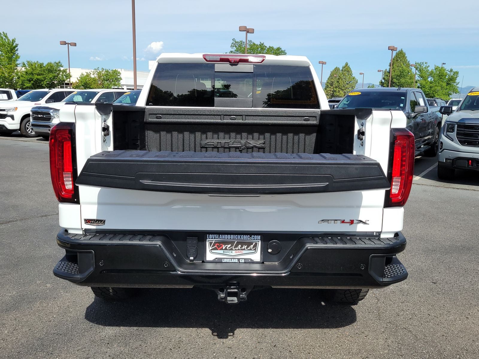 2024 GMC Sierra 1500 AT4X