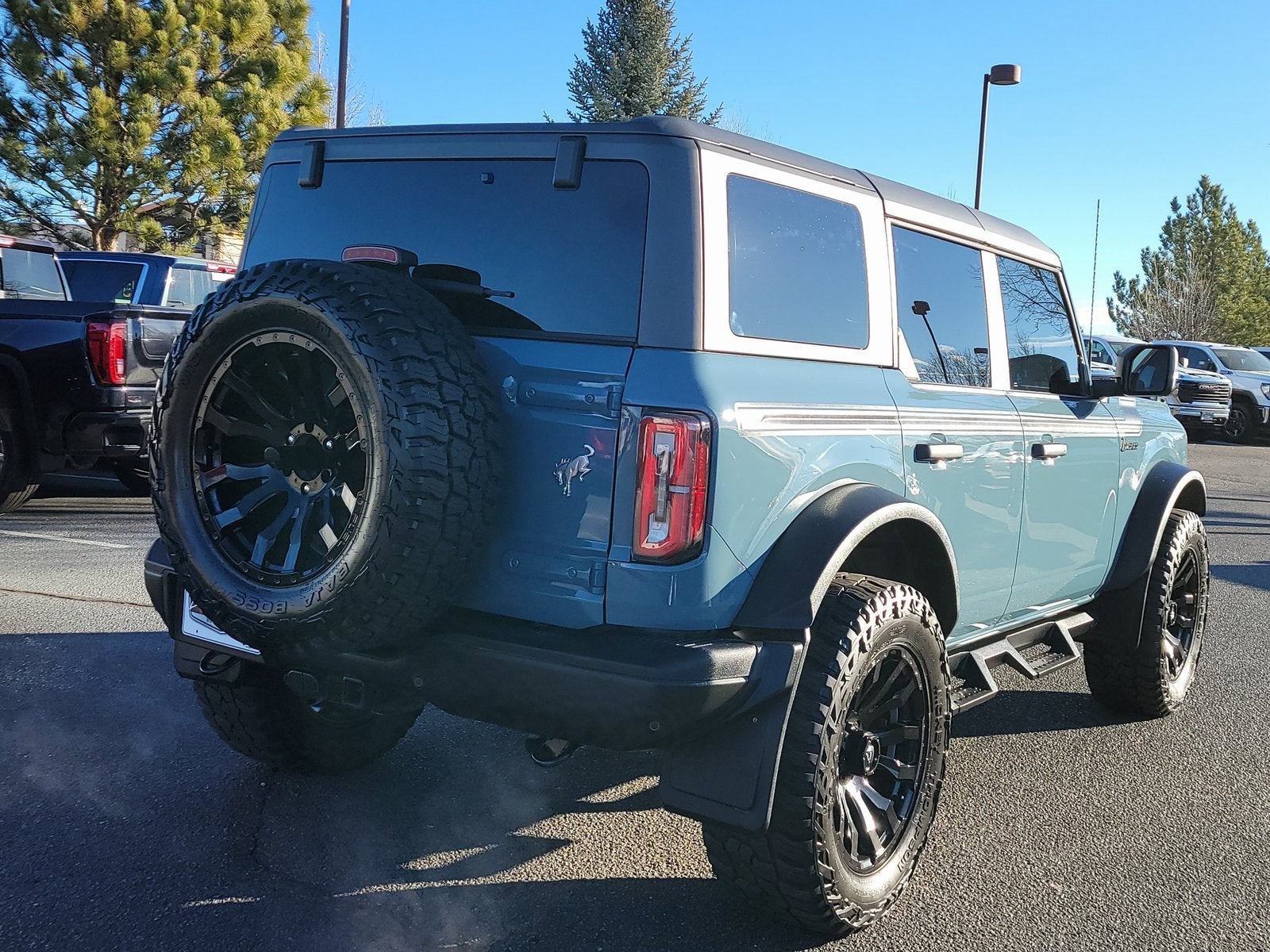 2023 Ford Bronco Base