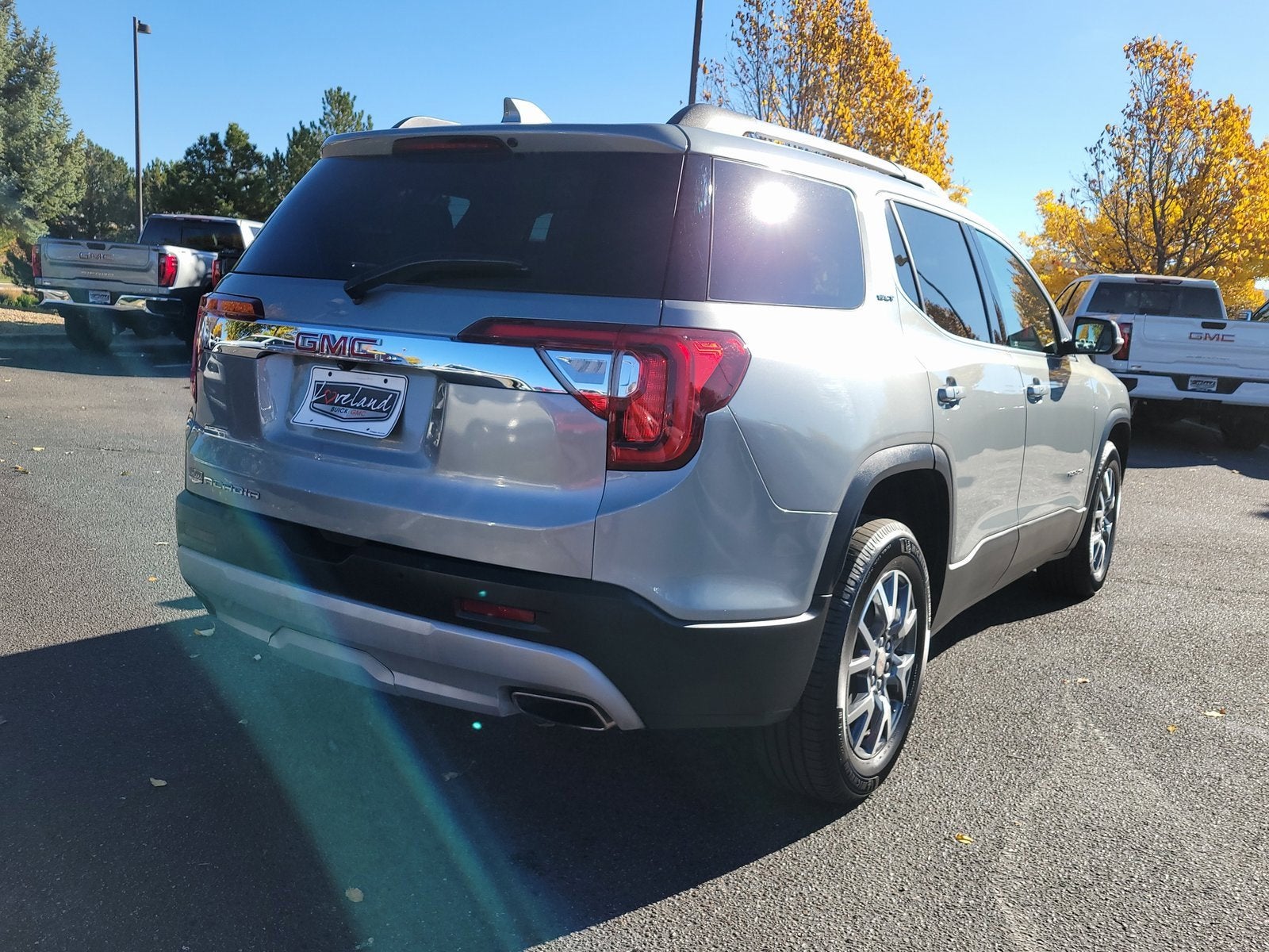 2023 GMC Acadia SLT